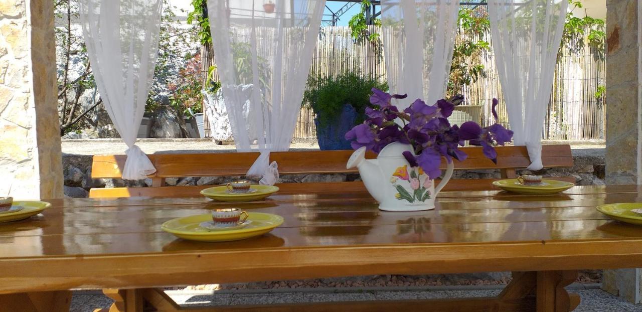 Holiday Home Perunika Zezevica Екстер'єр фото