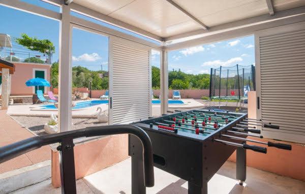Holiday Home Perunika Zezevica Екстер'єр фото