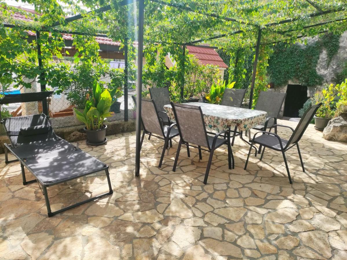 Holiday Home Perunika Zezevica Екстер'єр фото